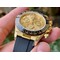 Daytona-116518-Noob-1-1-Best-Edition-YG-Plated-904L-SS-Case-Goid-Diamonds-Dial-on-Black-Rubber-Strap-SA4130-V4 Replica