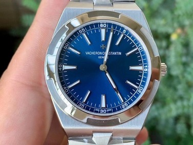 OVERSEAS ULTRA-THIN 2000V XF BEST EDITION BLUE DIAL ON SS BRACELET A1120