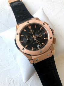 Hublor Black Gold Chrono Hight Version on Black Leather Strap