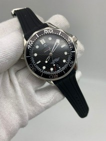 Omega Seamaster Black Dial On Black Rubber Strap
