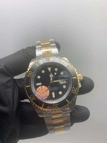 Rolers Sub Black Dial Gold Solid Steel Strap