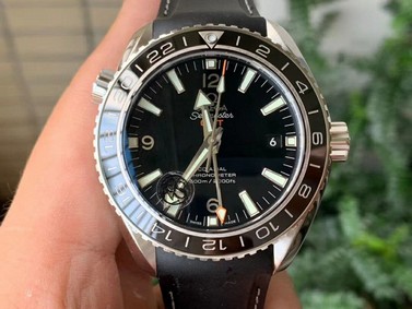 Planet Ocean 600M Co-Axial GMT 43.5mm VSF 1:1 Best Edition Black Dial Black Ceramic Bezel A8605 Super Clone