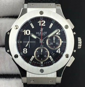 Big Bang Evolution 44mm SS Black Dial on Black Rubber Strap HUB4104