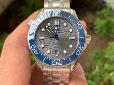 Seamaster Diver 300M SS/YS VSF 1:1 Best Edition YS Bezel Grey Dial on SS/YS Bracelet A8800