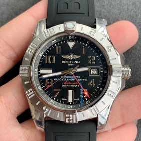 Avenger GMT SS GF 1:1 Best Edition Black Dial Roman Markers on Black rubber Strap A2836 V2
