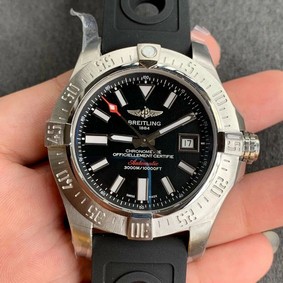 Avenger GMT SS OXF 1:1 Best Edition Black Dial Stick Markers Diamonds Bezel on Black Rubber Strap A2836