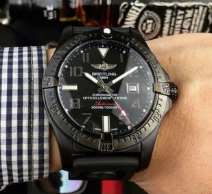 Breitling Avenger Black Dial on Black Rubber Strap