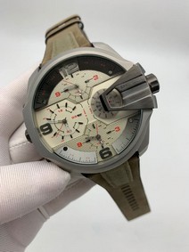 Diesel Grey Silver Case On Grey Leather Strap
