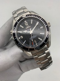 Omega Seamaster Black 007 Dial on Steel Strap