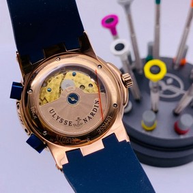 UN Classic Rome Blue Gold Dial on Blue Rubber Strap
