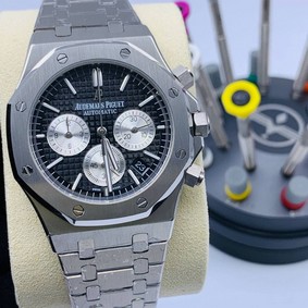 Audemars Piguet Royal Oak Chrono Silver Black Dial White Chrono