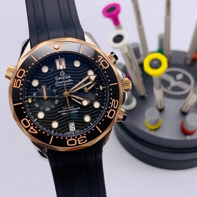 Omega Seamaster Black Dial Gold Case Chrono High Version