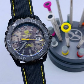 Tag Heuer Aquaracer Yellow Carbon High Version
