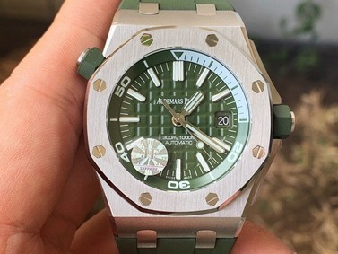 Royal Oak Offshore Diver Green 15710 JF 1:1 Best Edition on Green Rubber Strap A3120